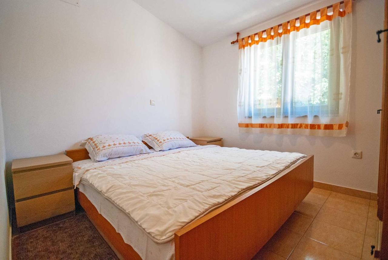 Apartman Kirac Pomer Exterior foto